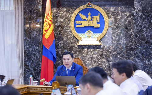 Бүх шатанд хэмнэлтийн горим хэрэгжүүлж, найр наадам, зөвлөгөөн, гадаад томилолтыг хориглолоо